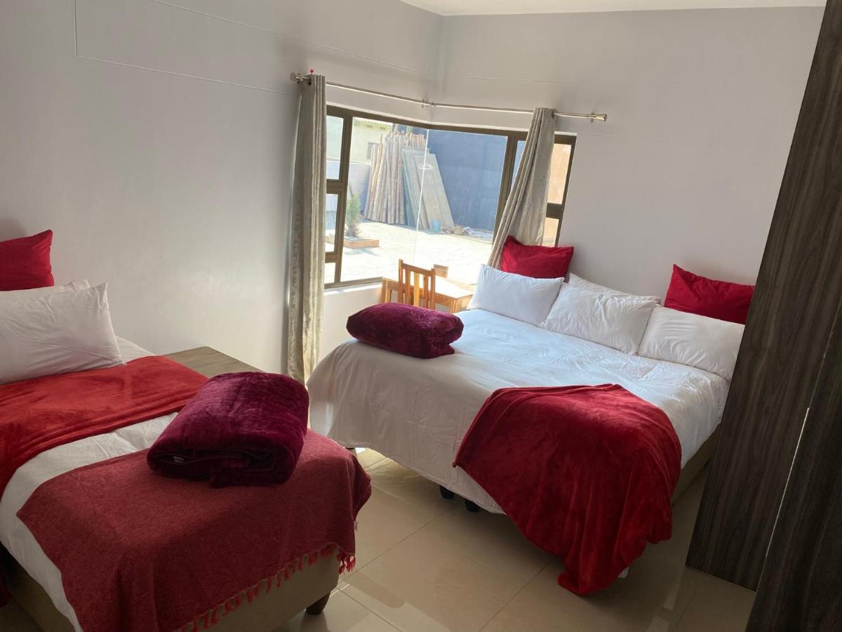 Mukulela Bed and Breakfast Walvis Bay Exteriör bild